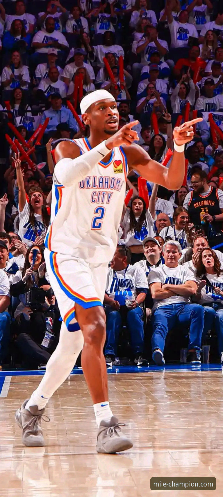 米乐体育电脑版手机版 亚历山大47分加时制胜,雷霆险胜活塞赛事详解